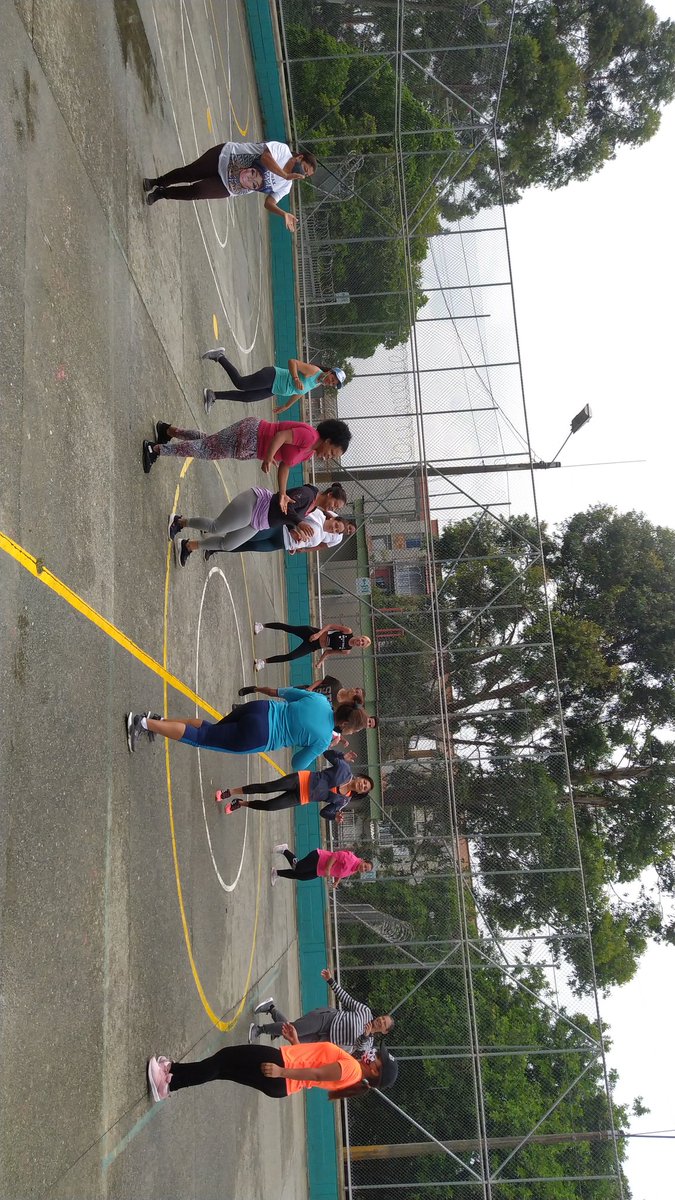 campoivan2's tweet photo. #ElINDERSeSiente nuestros adultos son partícipes del juego, para pasar un rato agradable y diferente en su diario vívir, #diainternacionaldeljuego #MVC #VICTIMAS, @LuisYepes0427 @Monacocorna @indee @AlcaldiadeMed https://t.co/b24YYwuKo3