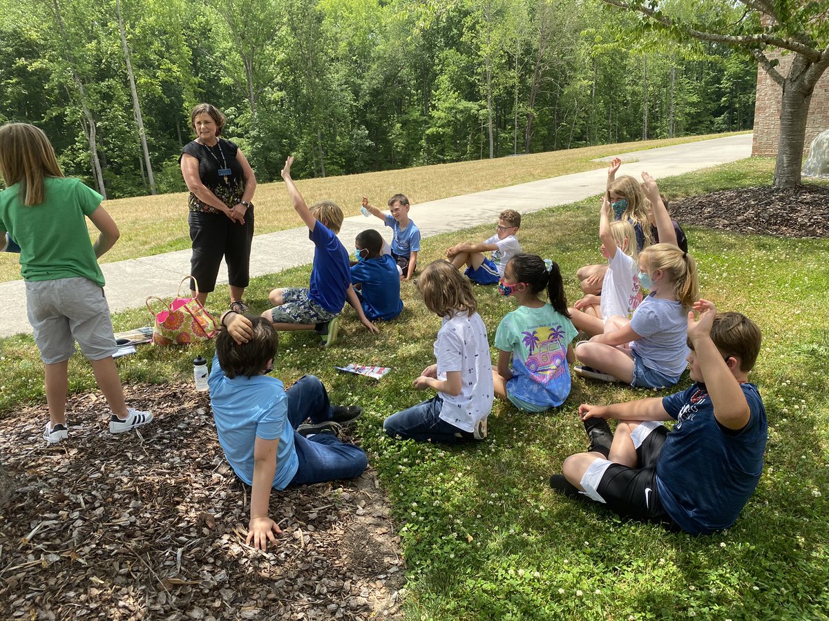 WCDS_Lower's tweet photo. All smiles about stepping up to the next grade level! 😁 PreK-4th grade students met with their upcoming teachers and are pumped about what’s ahead! They even got a sneak peek 👀 of the classrooms. #WCDSLower https://t.co/Z3UPil6L4w