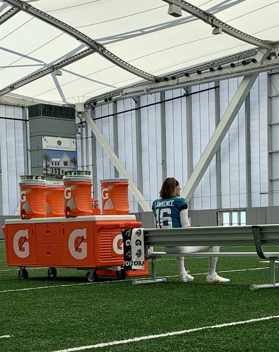 The first of many fun days with @Trevorlawrencee! Glad he’s part of the @Gatorade family. 🏈 https://t.co/3xIBOqHI1n