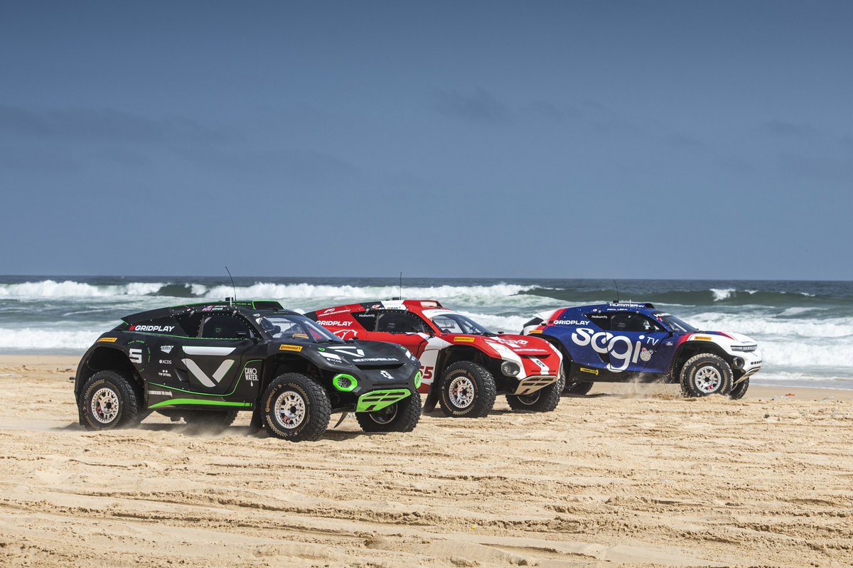 Segi_tv's tweet photo. 2nd race session is here in #Senegal. Friday is a testing day for the teams.@SaraPriceMX and @kyleleduc99 are feeling the track out. #segination, let’s use #gridplay #kyleleduc #saraprice to send shoutouts to our team today. $SEGI @ExtremeELive @Segi_tv @GMCHummerEV https://t.co/2QDBceJYD1
