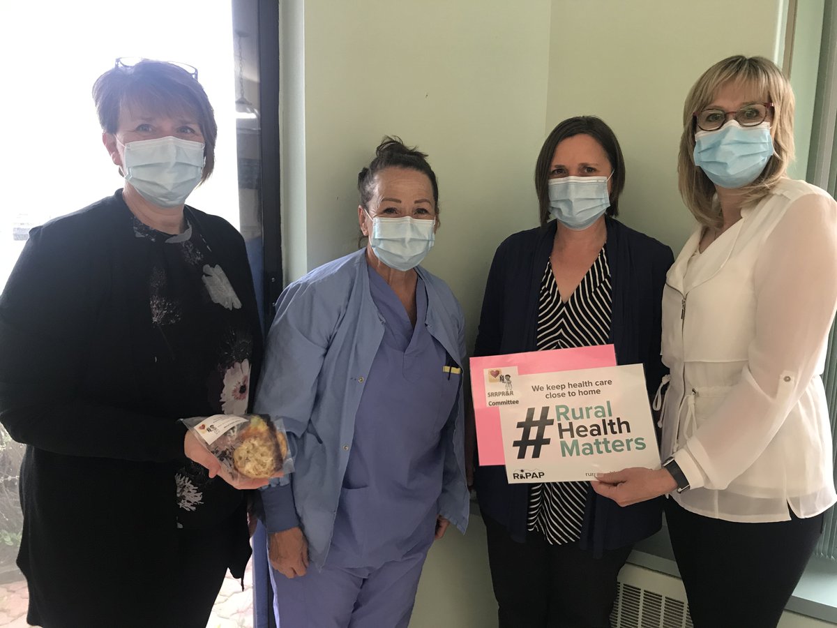 AlbertaRhPAP's tweet photo. Cookies were on the menu yesterday for health providers in the Smoky River/ McLennan region! Myrna Lanctot dropped by McLennan hospital, home care, EMS, McLennan Associate Clinic and the Falher Medical Clinic bringing treats for all! #ABRuralHealthWeek   #ruralhealthmatters https://t.co/TqXZNy7joF