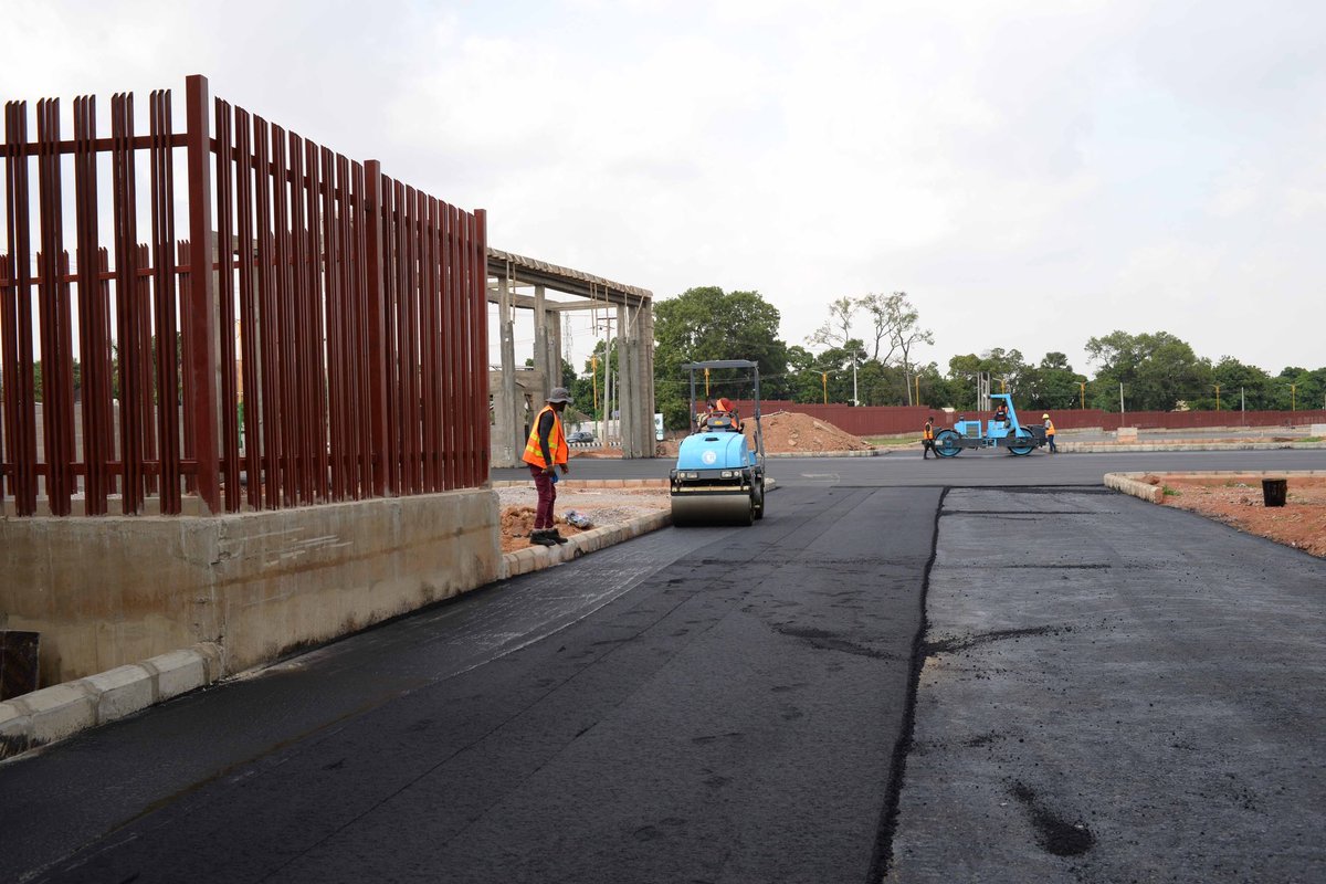Update: Laying of asphalt wearing course of the road network within Murtala square in progress, Kaduna Market Development project. #KadunaUrbanRenewal.