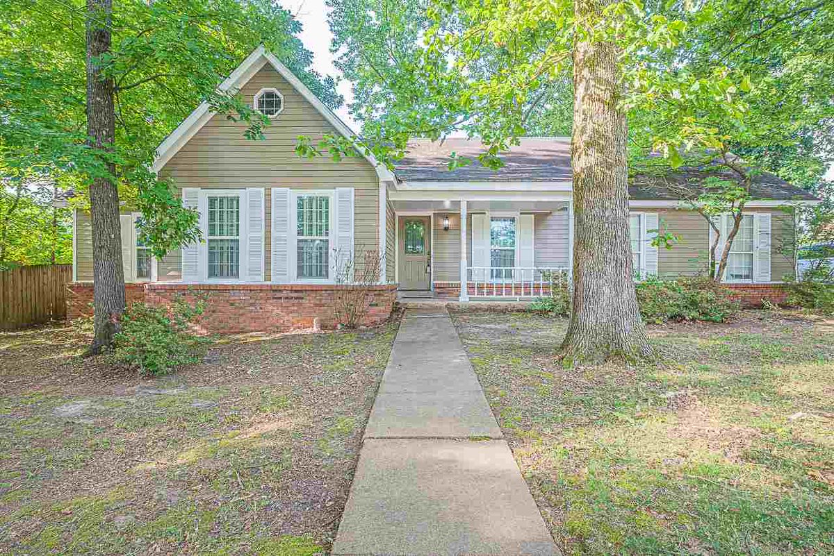 livelovememphis's tweet photo. I have a new #listing in #Memphis #TN  https://t.co/GHXUQ5zjBq https://t.co/ImFVMWTCDT