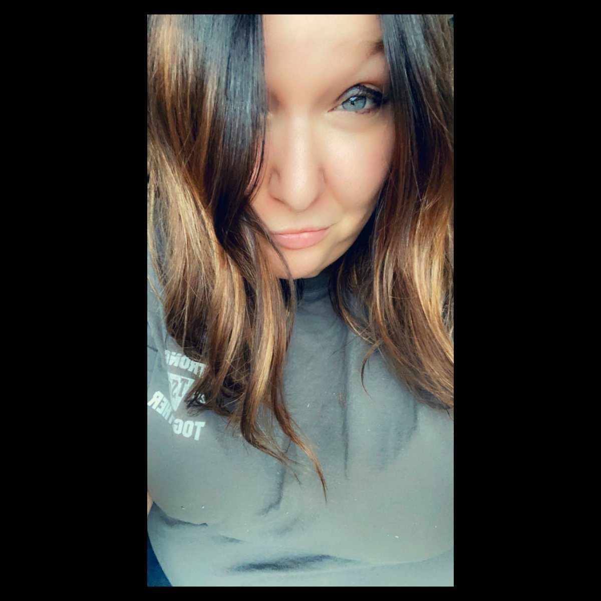 Farmchik13's tweet photo. I did a thing today #byebyeblonde #hellobrunette https://t.co/YR2gyYAgP3