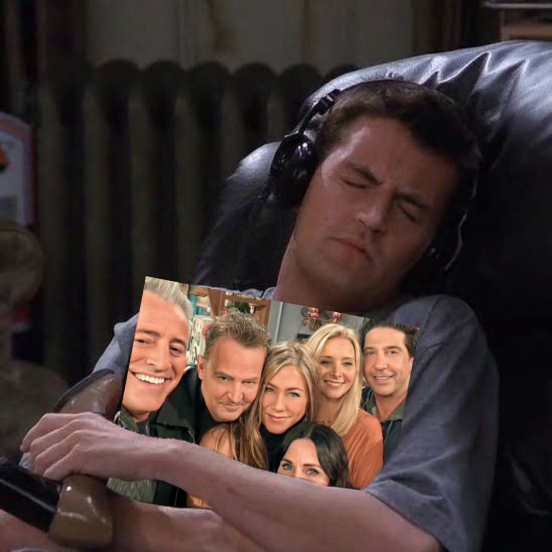 Meliastrada89's tweet photo. así quedé, gracias por tanto #FriendsReunion https://t.co/WLTkqt3wvd