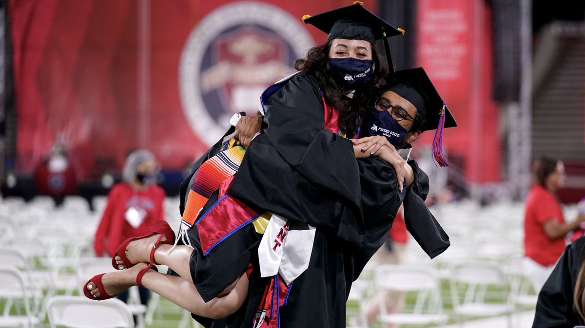 Fresno_State's tweet photo. We had a blast celebrating all of our graduating Bulldogs. Now you can relive all the best moments from commencement weekend! 🐶🎓✨

Watch the recorded commencement ceremonies &amp; see #FresnoStateGrad pics from social media: https://t.co/Qc4kDwTJ3f https://t.co/QfmL6nNBzE