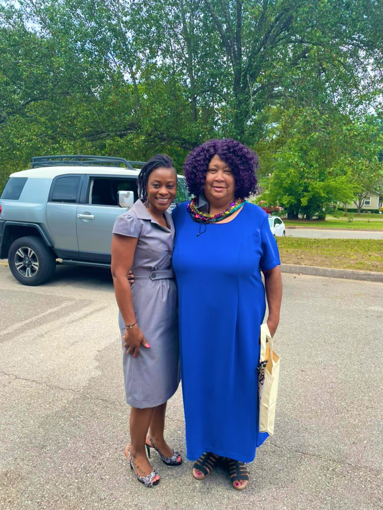 ystewart1's tweet photo. This lady right here has ๐RETIRED๐โผ๏ธโผ๏ธ A wonderful person n a great leader, she served her students and her staff everyday she walked into the building. Enjoy the next chapter Ms. Brown, you deserve it. You will be missed.โค๏ธ #HarrisonBayAllTheWay @HCSHarrisonBay #BessTShepherd https://t.co/1yetbV8x83