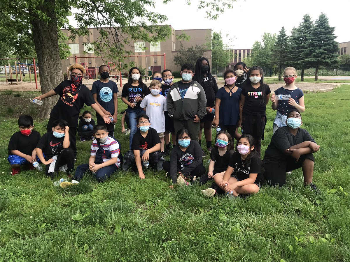 MrsGriderCE's tweet photo. Room 34 achieved our May Golden Ticket Goal and got to challenge Mrs. DeLoera’s class to a kickball game yesterday! @GCEgators https://t.co/iOibnuT3D6