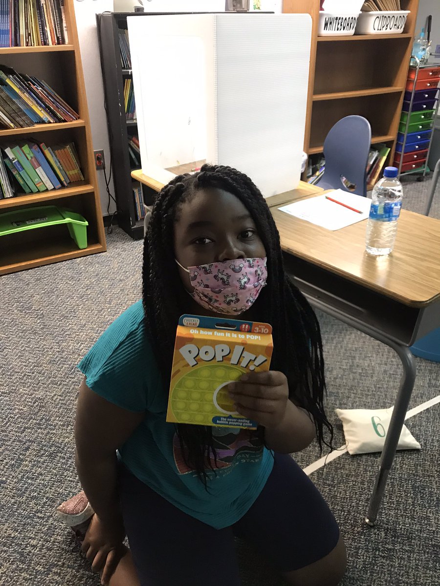 MrsGriderCE's tweet photo. Spending our @ClassDojo points today in our end of year Class Auction! Lots of awesome prizes; check out some of our favorites including some @WayneTwpSchools swag! 🐊 💜  @GCEgators @BoHill24 @PrincipalGCE @WayneTwpSuper https://t.co/caqVdjvM9d