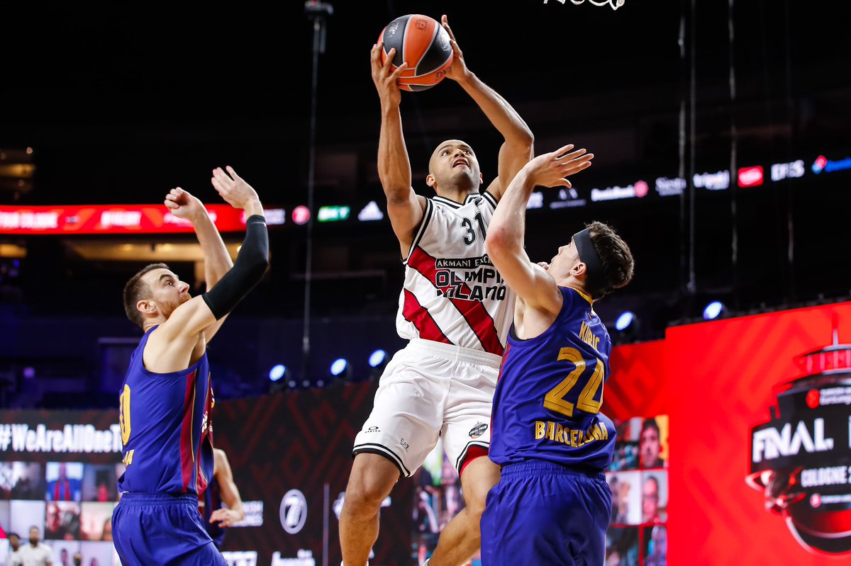 OlimpiaMI1936's tweet photo. Olimpia came back, fought to the end, lost 84-82 on a last-second jumper ⚪️🔴➡️ https://t.co/nlX8eq3VAP
📊 Punter 23, Micov 14, Shields 13, Rodriguez 11, Delaney 9, LeDay 8, Hines 4
#insieme #EuroLeague #F4GLORY #FCBAXM #ForzaOlimpia
@EuroLeague https://t.co/6zJXcRkHdE