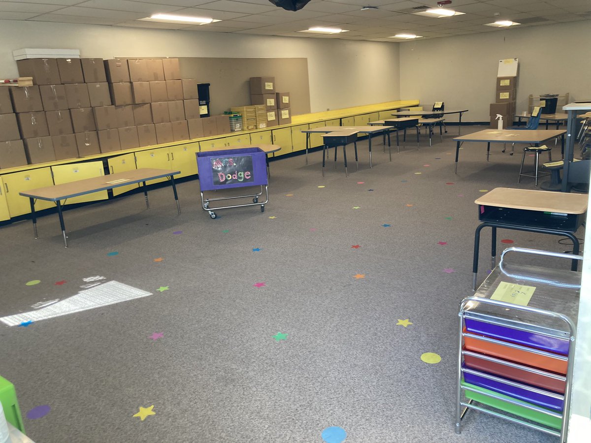 MrsKinderDodge's tweet photo. Today was my last day in the classroom &amp; school I’ve called home for the last 6 yrs. I’ve learned so much, had so many amazing colleagues, &amp; am so thankful - without #TeamWestgate I wouldn’t be the educator I am today. Here’s to the next adventure 💙💛💙 #LeadLoveLearnAlways https://t.co/LMz9K5c2eq
