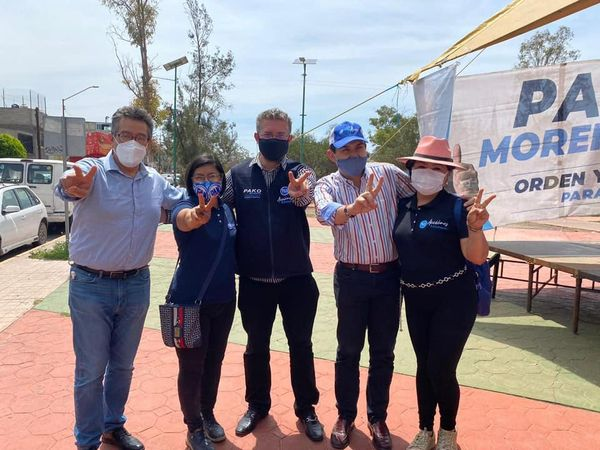 EcatepecPako's tweet photo. Nos acercamos a la recta final de esta contienda electoral, pero aún hay muchas calles que recorrer; queremos escucharte y sobre todo, trabajar #PorUnEcatepecDePrimera 
#PakoMoreno #VotaPAN #6DeJunio #AccionesxEcatepec #Ecatepec https://t.co/II6Gd5YYx8