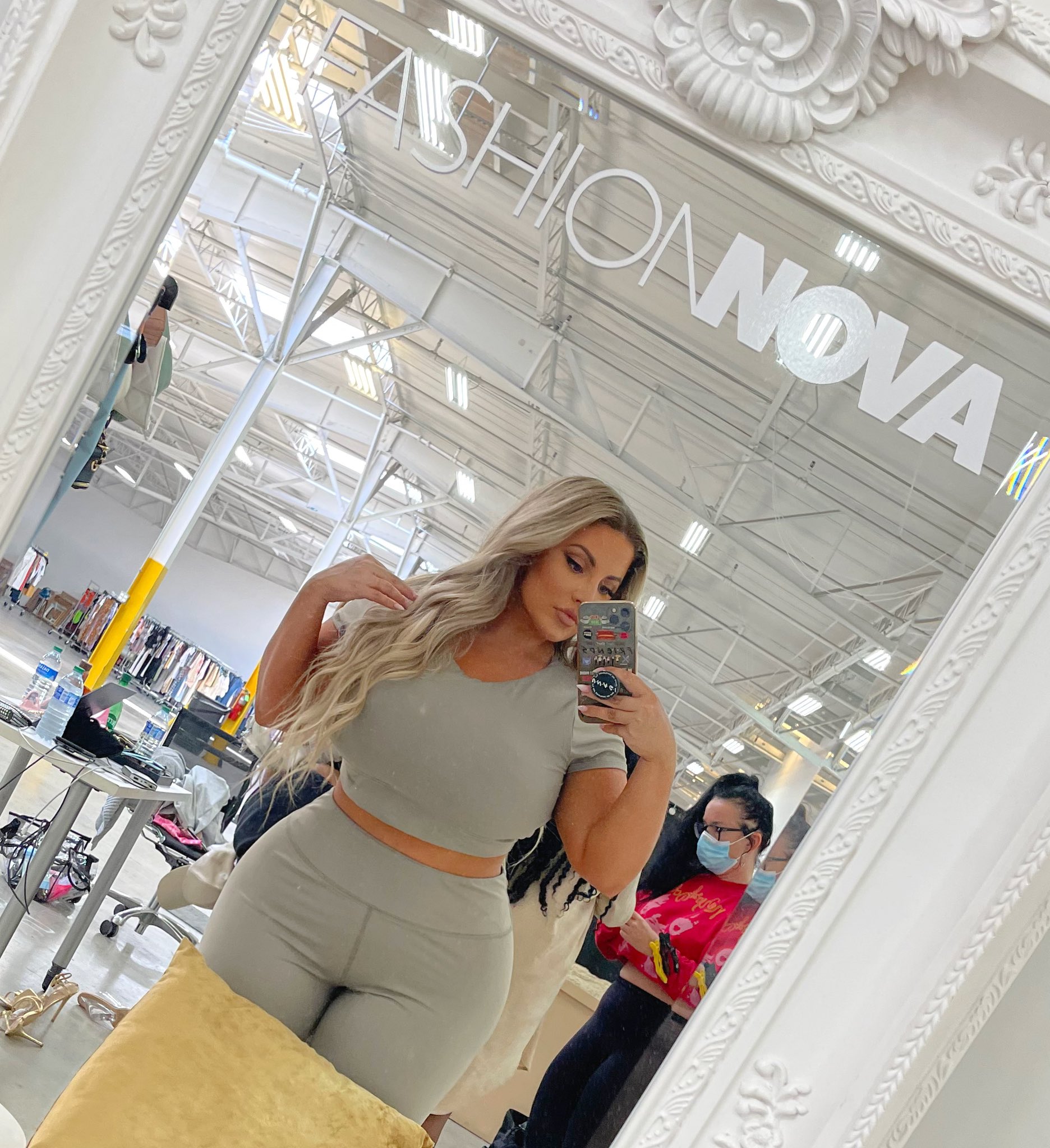 Ashley Alexiss - The MVP of sports bras, just became the MVP of leggings  🙌🏼😻 The @shefit “Boss'd” leggings are everything. Just enough  compression fo feel supported yet not constricted, plus the