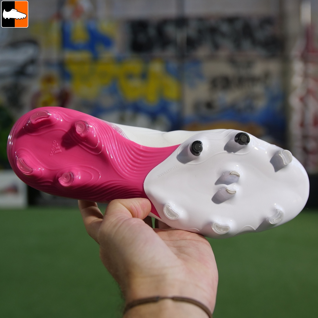 Football_Boots's tweet photo. Live shots of the white Superspectral boots for Copa players this coming Euro tournament!
-
Tell us what you think about them in the comment section
-
#footballboots #soccercleats #adidasfootball #superspectral #copa #sense https://t.co/0edcr0mBUa