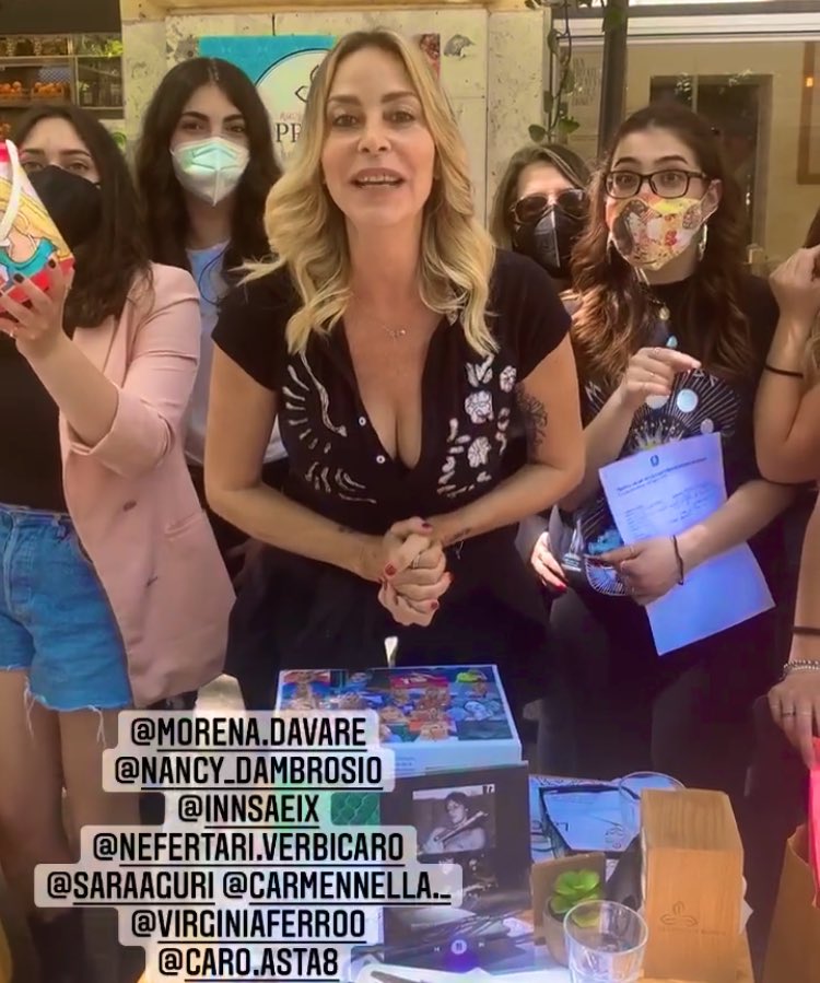 zorzandooo's tweet photo. adoro questo fandom💖😍✨
@stefyorlando
#vipere #viperelli #viperelle #serpi #StefaniaOrlando #sovip #margottino #margottiners #gianlorenzando #zorzando #tzvip https://t.co/qMrXPj95Up