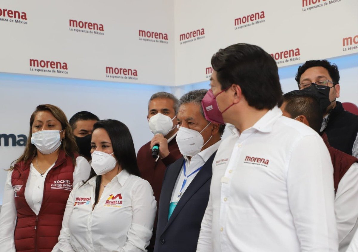 MaryTorres91's tweet photo. @mario_delgado, pdte. de #Morena y @FerVilchisMx entre otros candidatos del partido hicieron un frente para exigirle al gobernador del EDOMEX garantice la seguridad tanto para las y los candidatos como para los ciudadanos en estas elecciones del 6 de junio
#VotoMasivoPorMorena https://t.co/DVuvFjFG5e