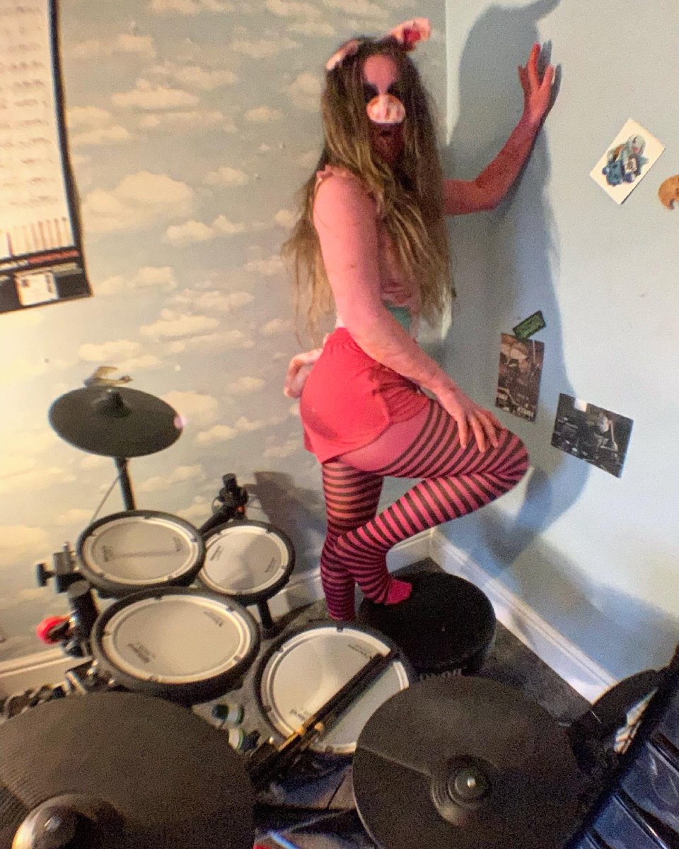 buttfairy's tweet photo. 🐽 OINK FUCKING OINK! 🐽
#PrettyAddicted NEW VIDEO OUT NOW!
https://t.co/sNyMsNwBWw
A few stills from my fucked up piggy cameo! 😂🐽 So fun! https://t.co/uEbjHJtlxt