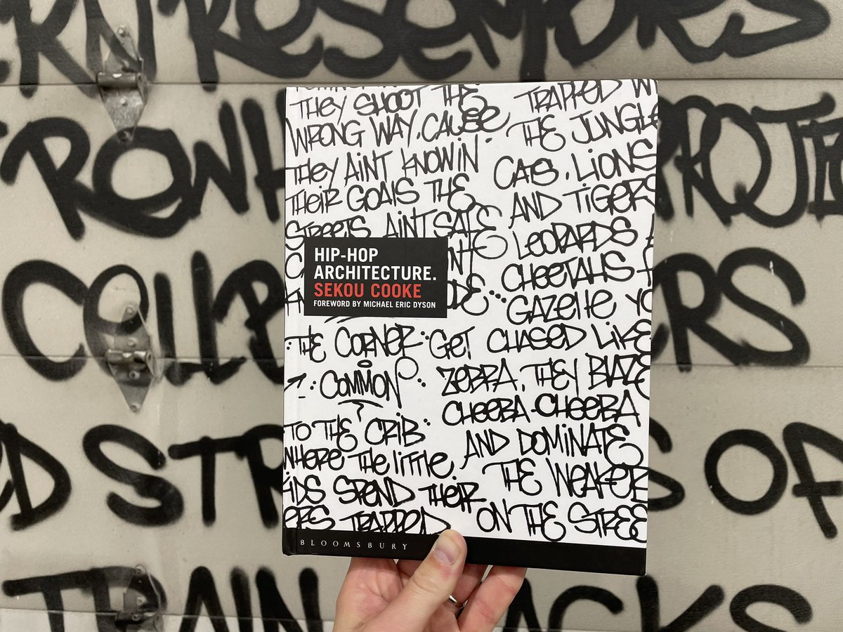 SpringboardArts's tweet photo. #FlashbackFriday to when our University Ave site turned from a garage into a gallery to host Close to the Edge: The Birth of Hip-Hop Architecture in Spring 2019! Congrats to curator @sekou21 on the publication of this new survey!
#ArtistLed #ArtistsAre #CreativePeoplePower https://t.co/CuASJlECJz