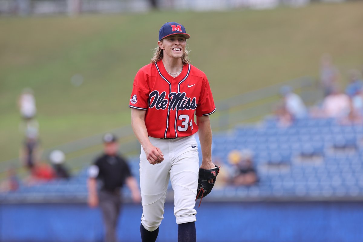 B8 | Myers' day is done with two on, but what a day it was.

7.0 IP, 5 H, 0 R, 1 BB, 6 K 🔥

Johnson in to pitch.

#RebsBSB 4, Vandy 0