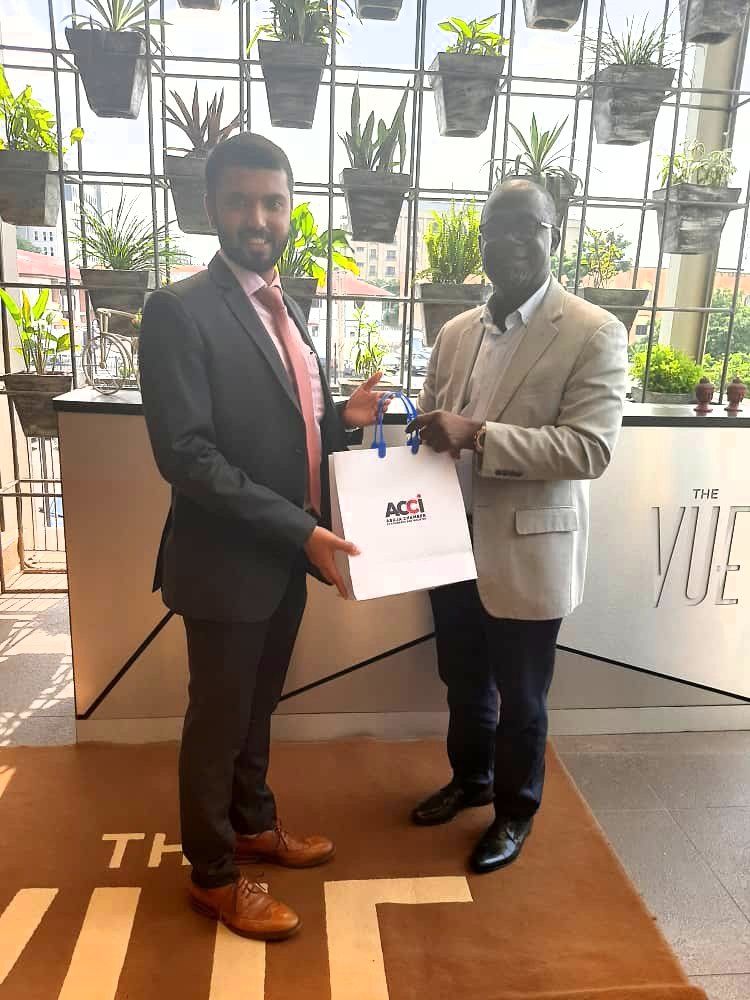accitradecenter's tweet photo. Earlier today the Chairman of ATC, Dr. Johnson Anene; E.D ATC, Mr. Jude Chime; and the Head of Trade Mission Ms. Wuraola Onigbogi had a business meeting with the Deputy High commissioner of India V.S.D.L Surendra and others on Fostering trade between India and Nigeria
#trade https://t.co/BlRAyOGpvM