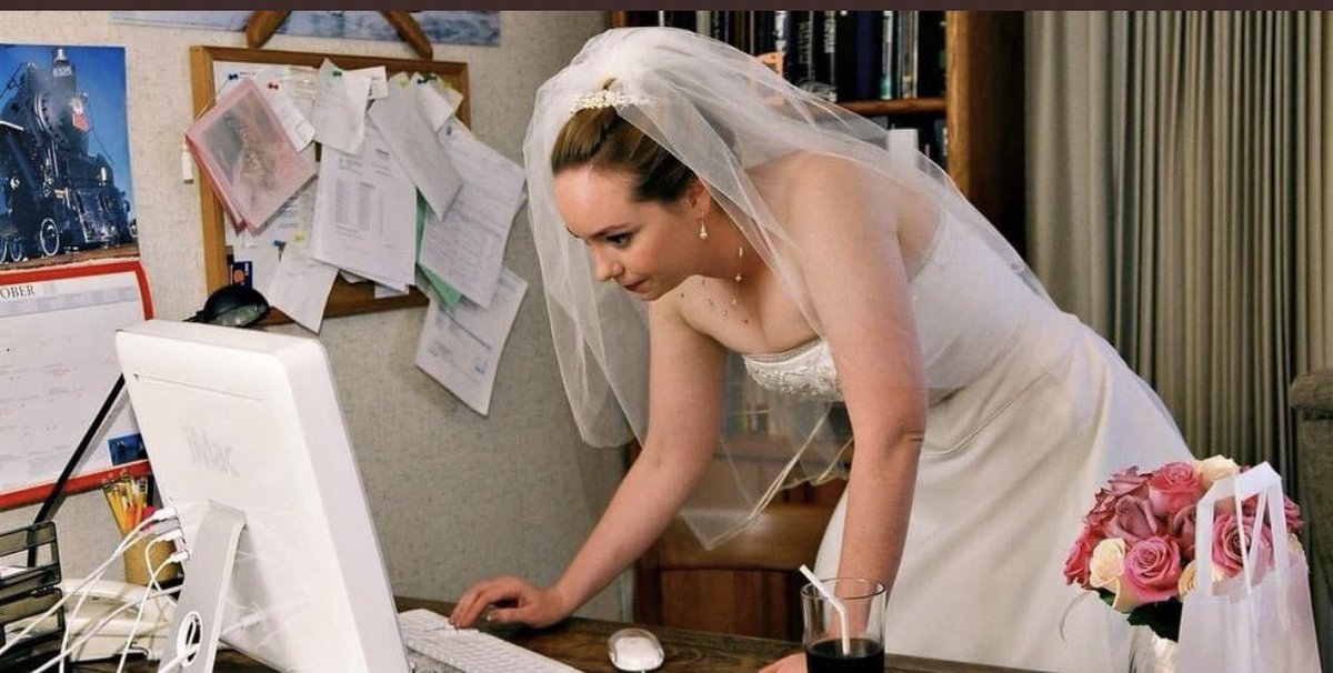 Düğünüm hakkında tweet atan exim var mı diye bakarken me: