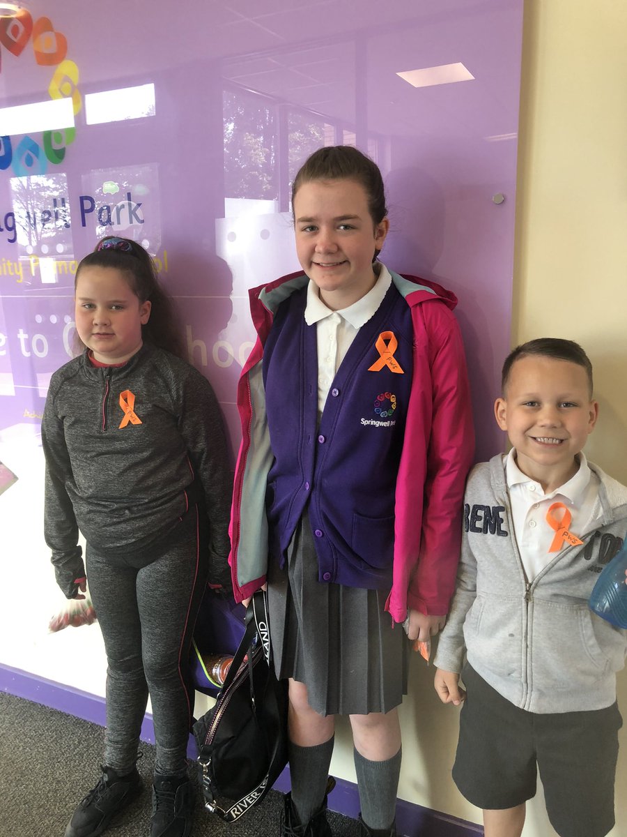 Jodysalmon1's tweet photo. https://t.co/olLrpybJ3n off  out with the kids to see @RadioCityLeanne ‘s fabulous orange tower lit up 🧡 for our friend Bethanie 🧡 who’s coming? 😀😀😀 support PWS #goorangeforpws  @BromilowKarla @Springwellpark_ https://t.co/mm96gPeQAJ