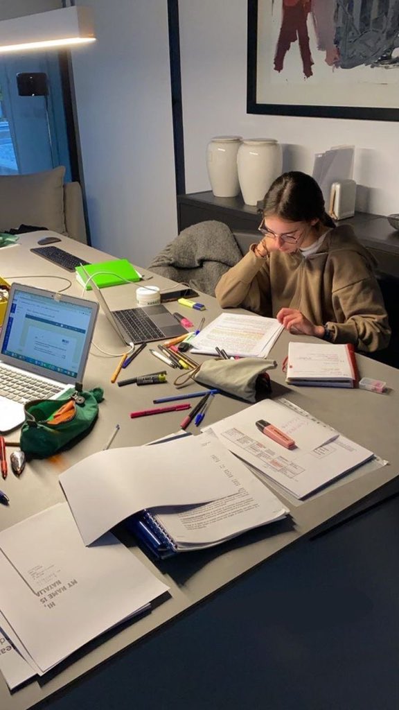 fasshionlover's tweet photo. almost the end of the semester https://t.co/ImtlYI6Olj