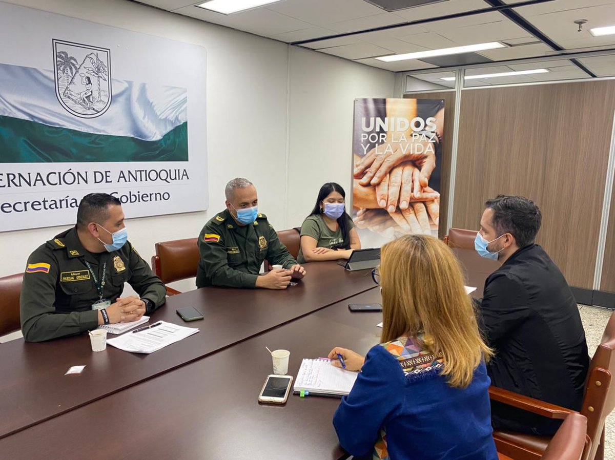 SeguridadAnt's tweet photo. #AEstaHora el equipo técnico del Fondo de Seguridad territorial #FONSET, se reúne con
@region6policia para la articulación y seguimiento a los proyectos estratégicos del Plan Integral de Seguridad y Convivencia Ciudadana PISCC. https://t.co/krXcMLc8da