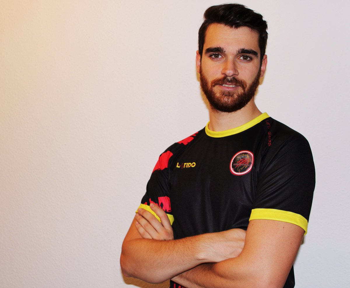 LuisPere17's tweet photo. @lethalgamer Aún sin estar, ESTÁN. Que pedazo de equipo que me acogió y me enseñó a ser un Lethal Gamer!!!! MUCHAS GRACIAS!! https://t.co/o3jjYyV0Mt