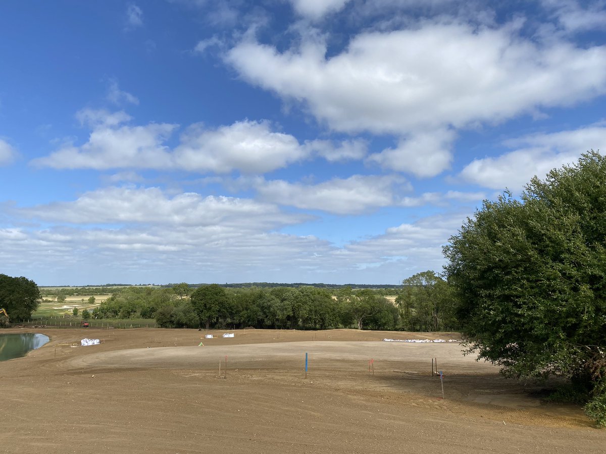 GolfRochefort's tweet photo. Le trou 15 est maintenant terminé 🚧🤩 . 1ere grande étape dans la réalisation du Grand Projet 18 Trous de la CARO.
Maintenant place aux travaux du parcours Ecole ⛳️👍
Parcours signé Olivier DONGRADI ✅ @GolfRochefort @RochefortOcean @lebilletvert1 @GolfPlanete #ffgolf #RO18 m https://t.co/zprWp4TKPU