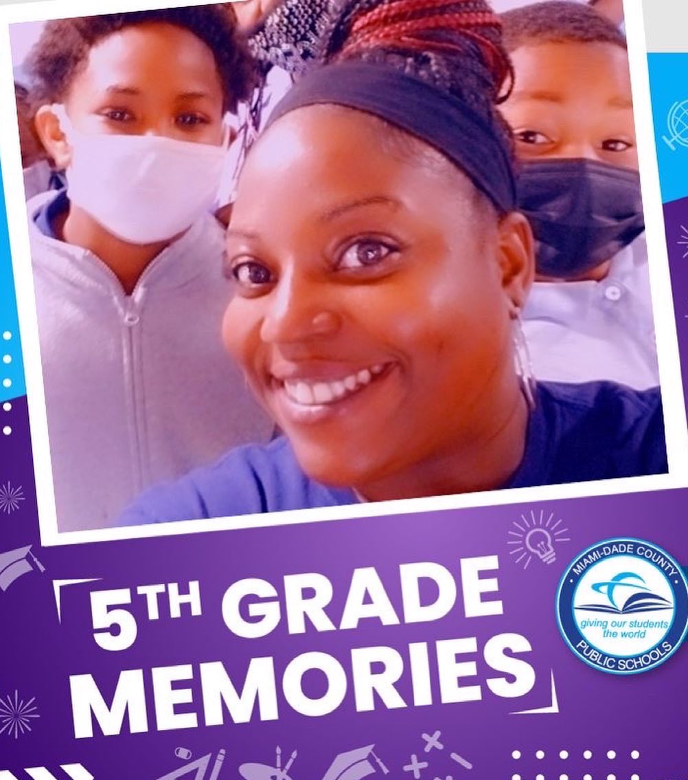 _BritneyMoreno's tweet photo. 5th grade memories at “The View” @ParkviewElem1 🐬🐬🐬🐬 https://t.co/7MH2V1F7ww