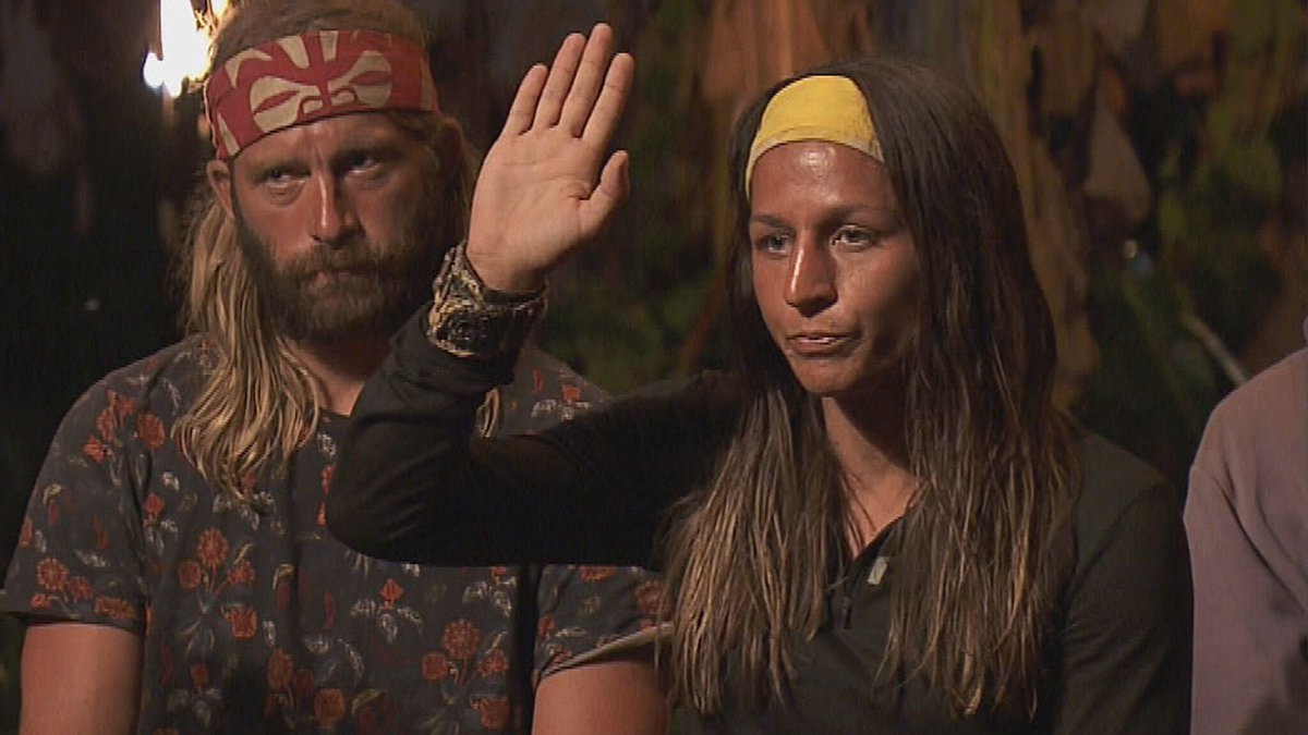 wall_hide's tweet photo. Denis : Lucie, vous chutez de votre poteau au bout de 40 secondes, quel dommage
Lucie : Denis ! J'ai une arme secrète qui me permet de remonter

#KohLanta #KohLanta2021 https://t.co/ggabJBmfgM