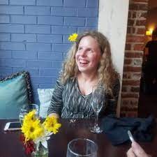 GrayTherapy's tweet photo. Blind, Not Broken
Ted Talk by Annie Brady and her perspective and experiences regarding #blindness, #employment, and #empowerment.
#AnnieBrady 

Photo description: picture of curly haired, Annie Brady seated at a table with a yellow flower in her hair.
https://t.co/BqtXYKs5mN https://t.co/it8MU9rPsV