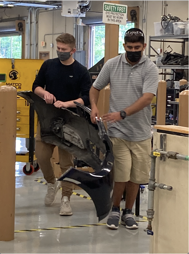 Congratulations to Felix Barba, a recent 2021 graduate from North East Transition Services (NETS)! Felix participated in North East ISD’s Career and Technology Education Center (CTEC) automotive program where he earned two state certifications and 21 certificates of completion.