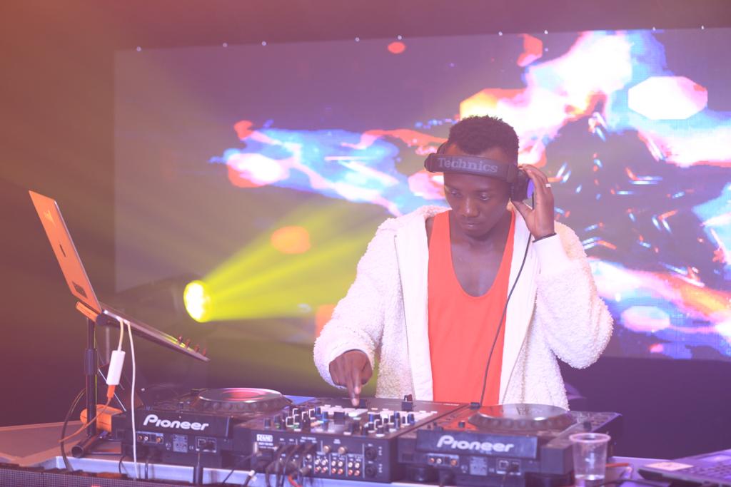 ElvisTrich's tweet photo. Uganda got talent 
@ntvuganda is here to provide them with a platform #NTVMixShow
#Kabale #BakigaForLife https://t.co/sdXD56afBw