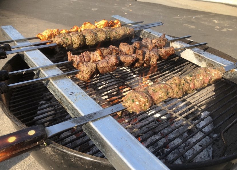 WytheWindows's tweet photo. Happy Memorial Day Weekend! Sharing some BBQ inspiration from last week’s company BBQ. 🍗 🔥 🇺🇸 
#passivehouse #passivehousedesign #passivehousewindows #madeintheusa https://t.co/fWO79w0cCn