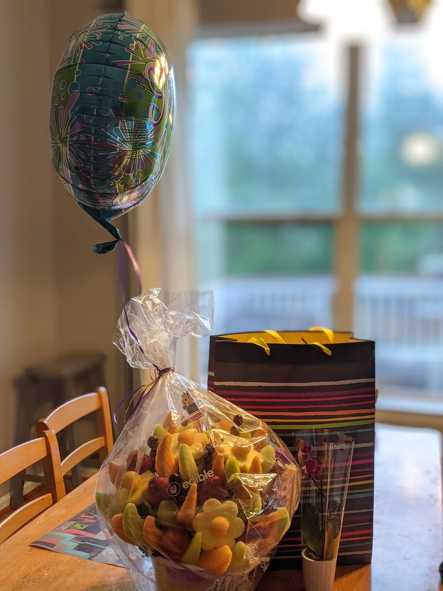 Today was one of those feel good days! Thank you for all the love and laughter today brought and sharing your sunshine with me. <a href="/StoneHillMiddle/">Stone Hill Middle</a> <a href="/kanneclark/">Kathryn Clark</a> <a href="/EdChiLCPS/">Ed Chi</a> @ShenaIBlcps love our school, students, and staff 🥰