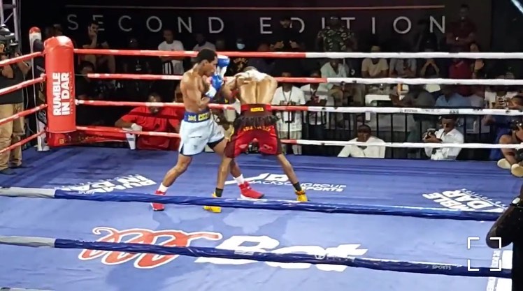 TBConlineTZ's tweet photo. Bondia Hassan Mwakinyo ameshinda pambano lake dhidi ya Muangola Antonio Mayala kwa Knock Out katika raundi ya tisa. https://t.co/ETjoWeXsV6