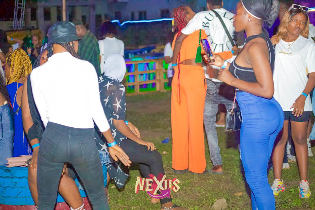 Nowsoundsfriday's tweet photo. we outside 🥴🥴📍

#hakunamafaaji #theulu21 https://t.co/xRpN3lWjNm
