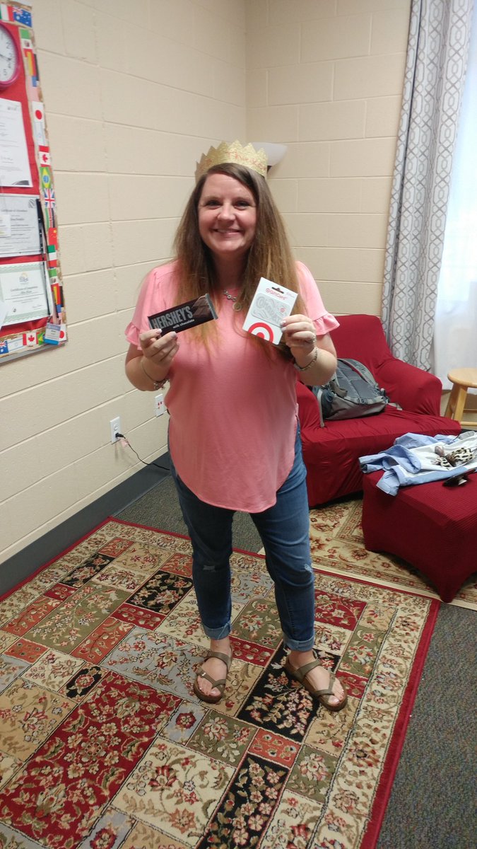 mbouldinIB's tweet photo. Congrats to one of our amazing MYP Science teachers, @MrsOliverSCI for winning the drawing for #IBThinker! #SMMHSsoars https://t.co/cig7KffJqi