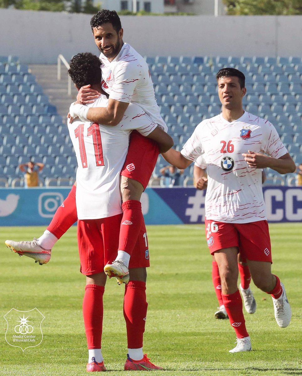 CarlosGonJuarez's tweet photo. THIS SPECIAL FEELING ⚽️🤩... Grateful for the enormous work of players and staff in these 10 days of hard work in the group stage of the Asian Cup... Mission accomplished, we are in the NEXT ROUND!!! ☑️🔴🔵 #AFCCup2021 #1stgroup #jordan #kuwaitclub #faisaly https://t.co/OaoSDlaeoy
