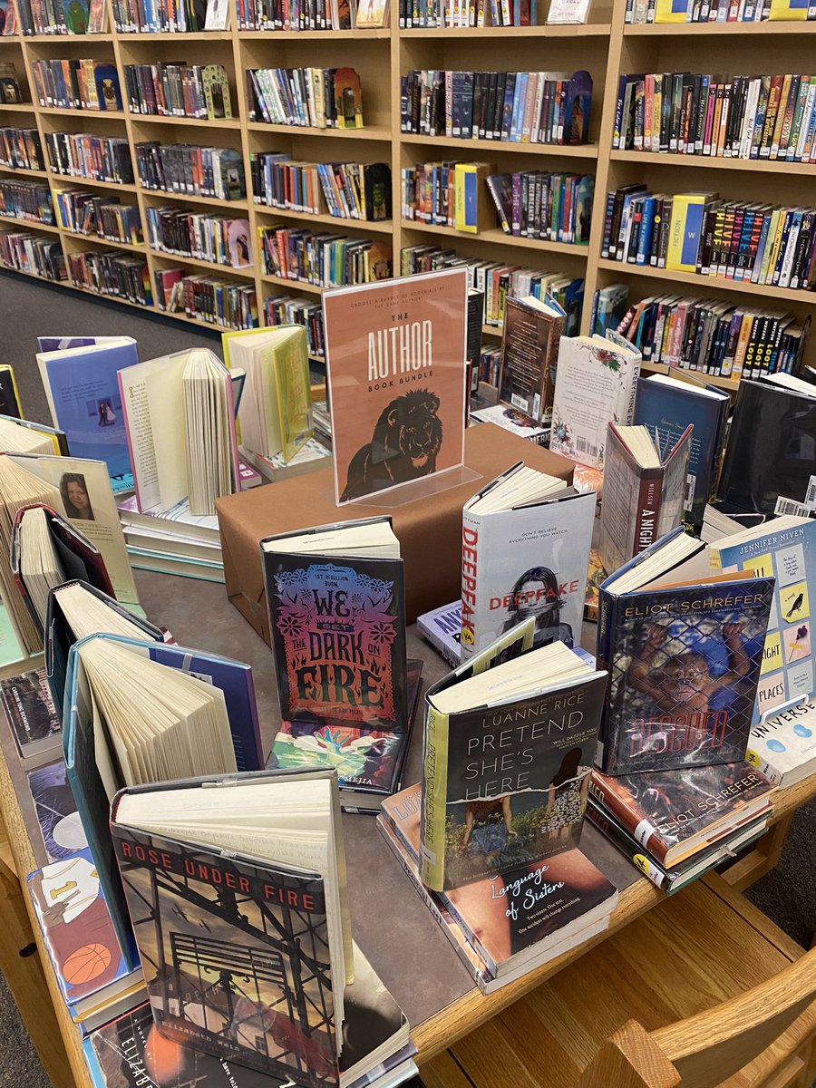 LCMSLib's tweet image. LCMS is ready for #summercheckouts ❤️ easy grab and go style! Let’s keep up that reading momentum! #LCMS #SRVUSD #SRVLibraryLove