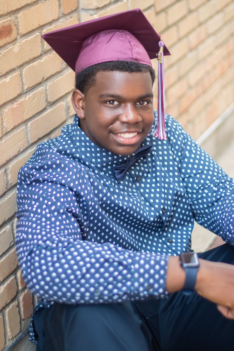 What feels like the end is often the beginning‼️👨🏾‍🎓
#co2021 
#senior2021