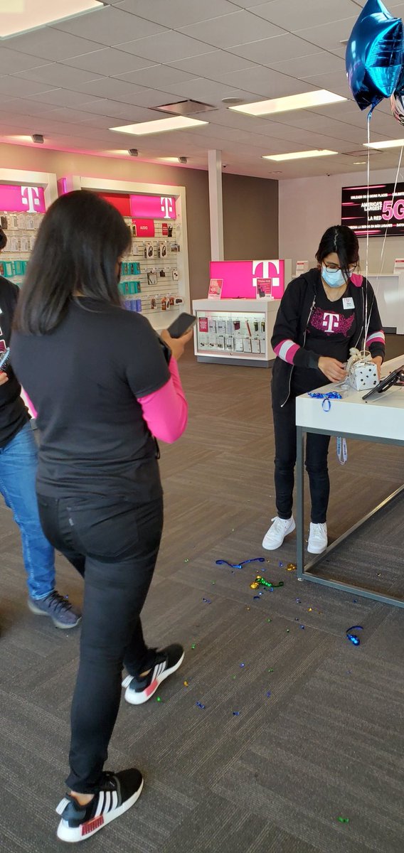 Alonzo93019061's tweet photo. Congratulations Illiana Quiroz! TFB Fast 5 Champ!  Great job Brian Sariol and team!!#TFBFASTFIVE @jestra09 @jboy1724 @AndingMarquette @MattHaven @Mike_Katz @JonFreier @cjgreentx https://t.co/TbwdxvKNHB