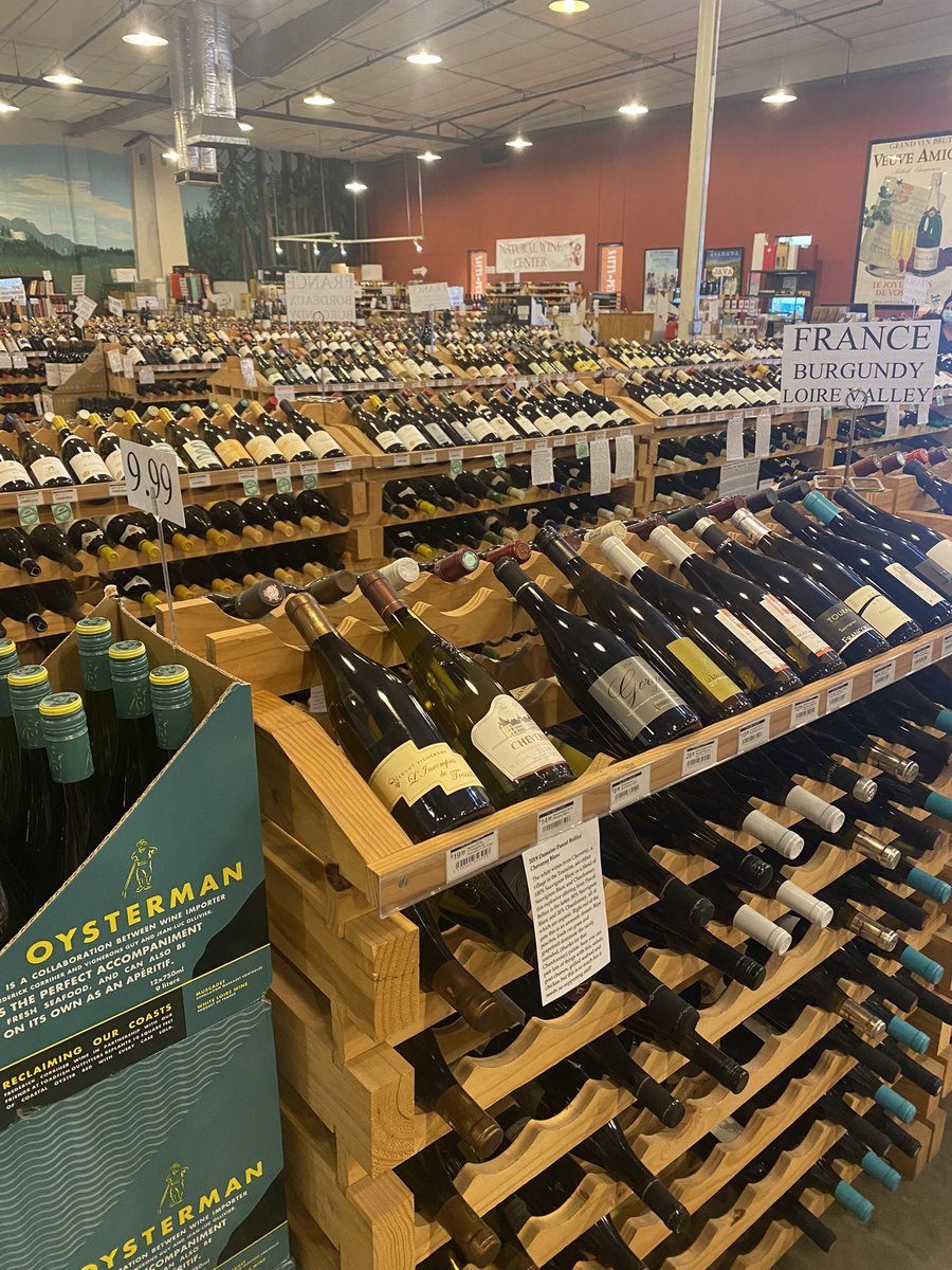 OCGreekGrl's tweet photo. I couldn’t resist 🤦🏻♀️ #WineProblems @mayacamaswine
This spot has an incredible selection from all of the world. I’ll be back for sure!
#WineVibes ✨ #NapaValley #CabernetAllDay 🍷 https://t.co/an7qyX9OfL