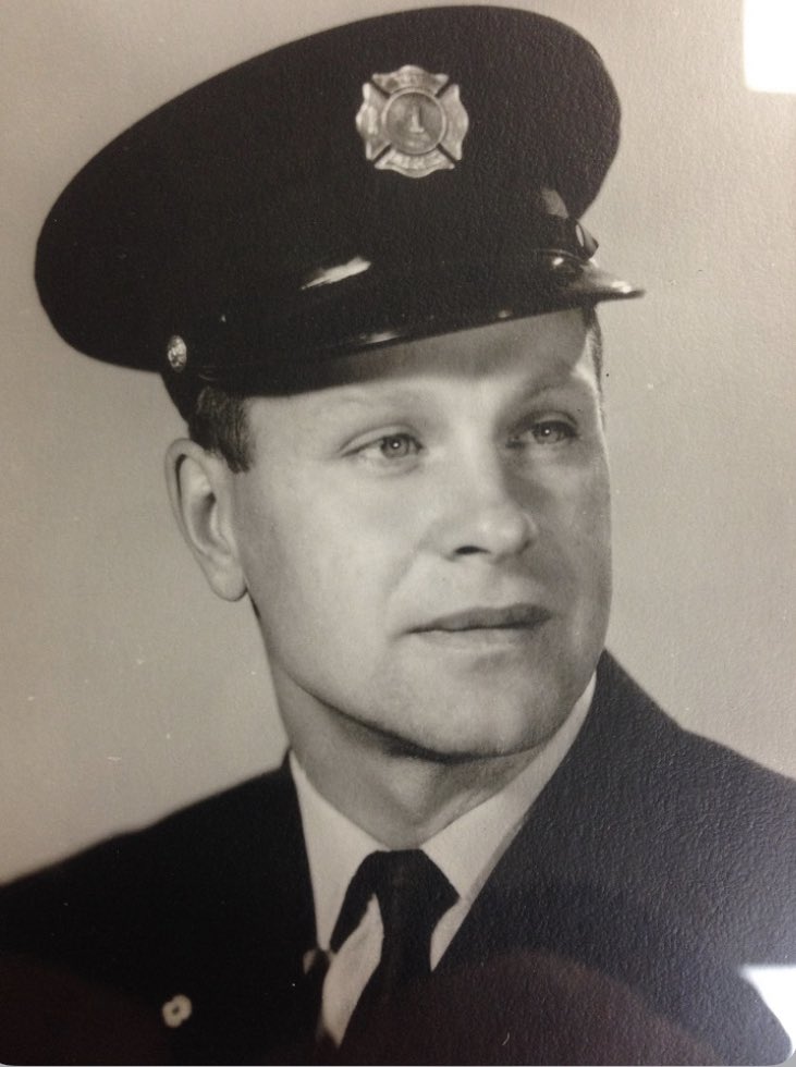 GennaMcMillan's tweet photo. Everyday @NeilMcMillan162 &amp; I reflect on &amp; hope to bring awareness to FF LODD’s by dedicating our workouts to FF’s who have paid the ultimate sacrifice. Today we honour Brother Kenneth E Cook. (May 28 1998) #occupationalillness #notforgotten #honourthem #ffpride https://t.co/XGnMFZTTH1