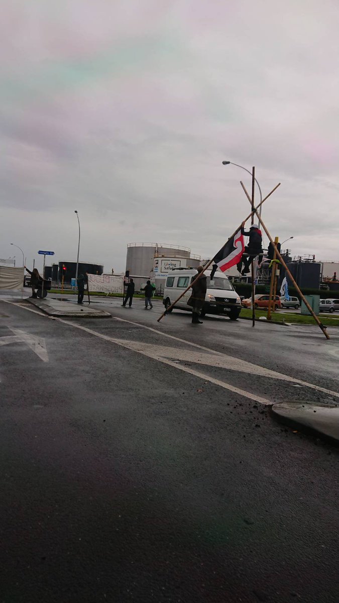 WesternSaharaNZ's tweet photo. It's wet. https://t.co/lRYvbNwAPk
