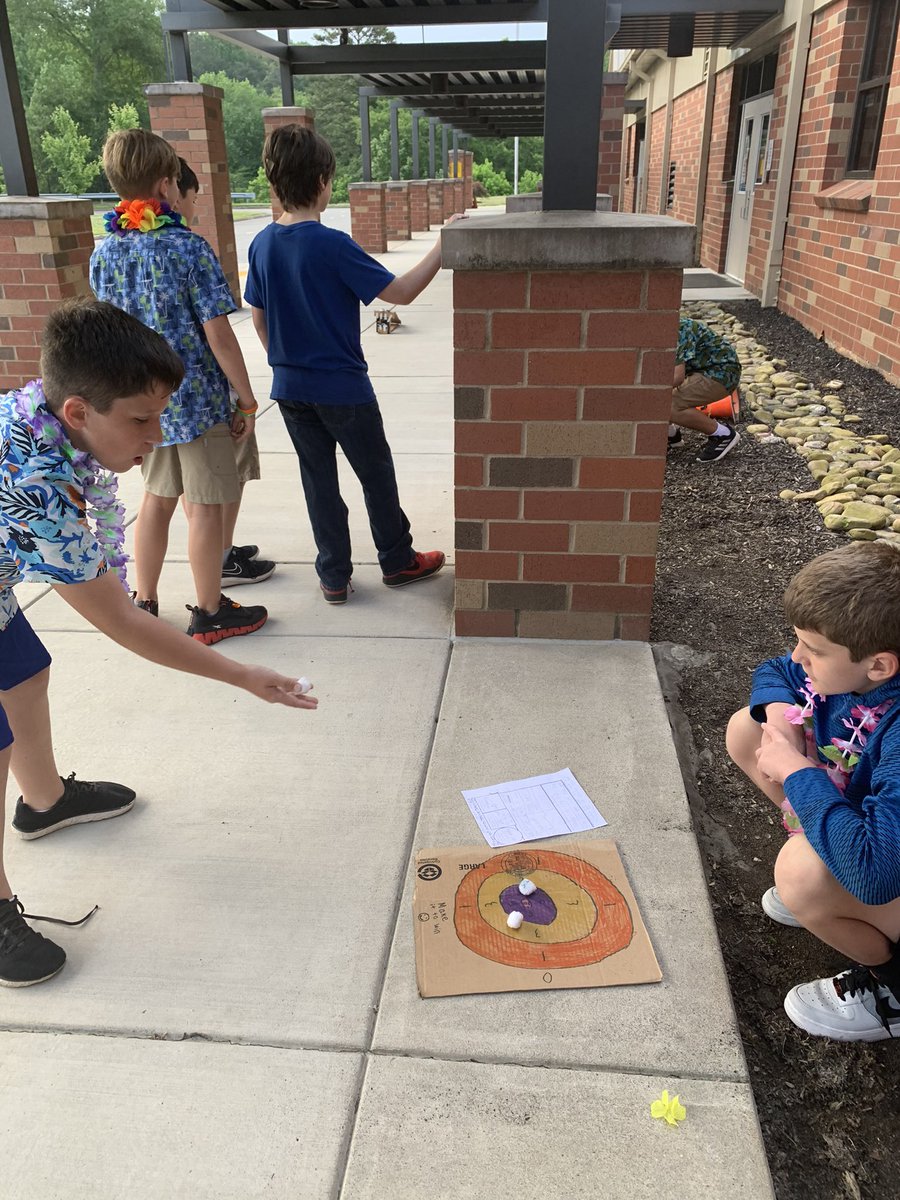 Lisa Williams tweet media