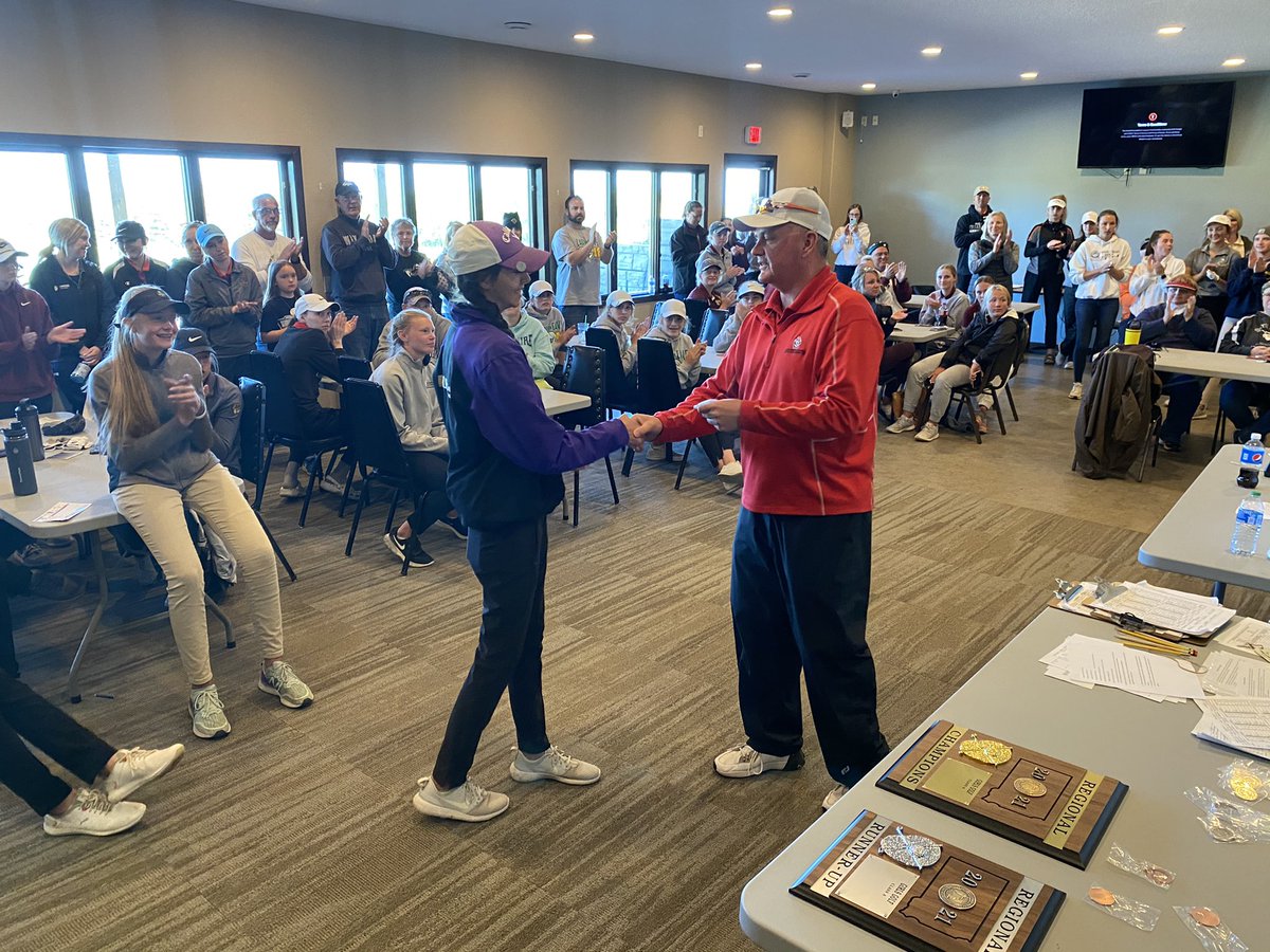 FlierGolf's tweet photo. Way to go Flandreau Girls Golf! Keva placed 2nd with a 90, Tori placed 13th with a 110, and Rachel got 15th with a 111. All three girls are going to state! I am so proud of all five girls! https://t.co/0PfcR6hQ6o