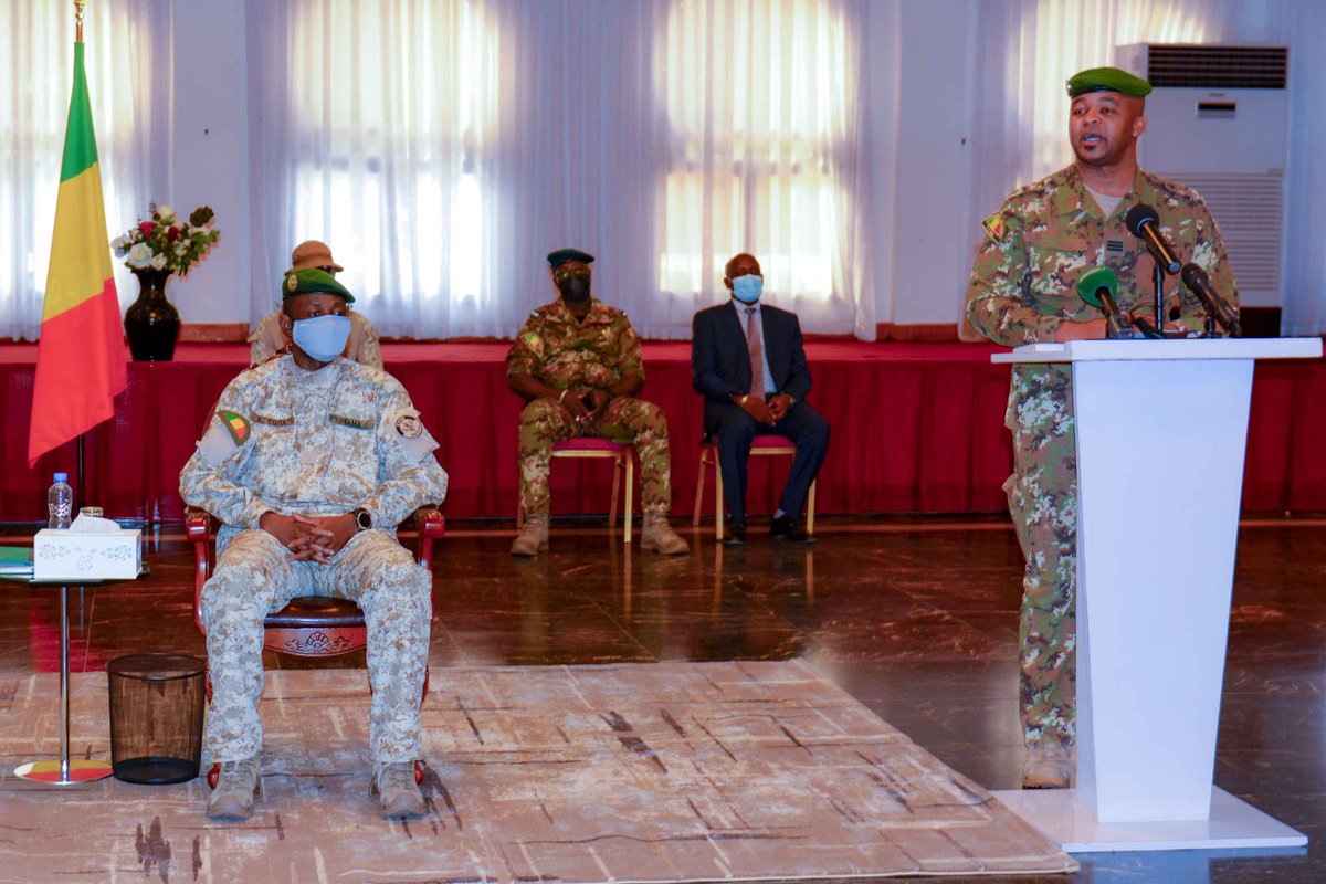 PresidenceMali's tweet photo. Koulouba | 28 mai 2021
Rencontre avec les forces vives de la Nation : Le Vice-président @GoitaAssimi appelle à l'union sacrée pour une transition réussie ! 👇
https://t.co/LMKMwISbtN https://t.co/gXHrpP9yuL